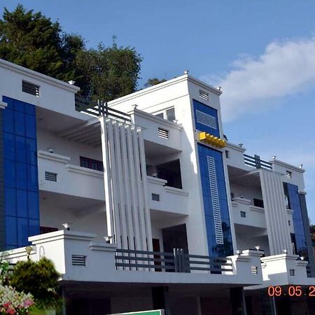 Pine Hill Suites Ooty Esterno foto